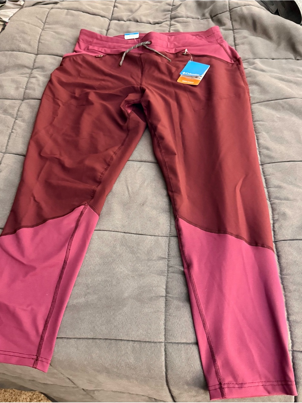 Columbia brand women’s active fit jogger size L. NWT